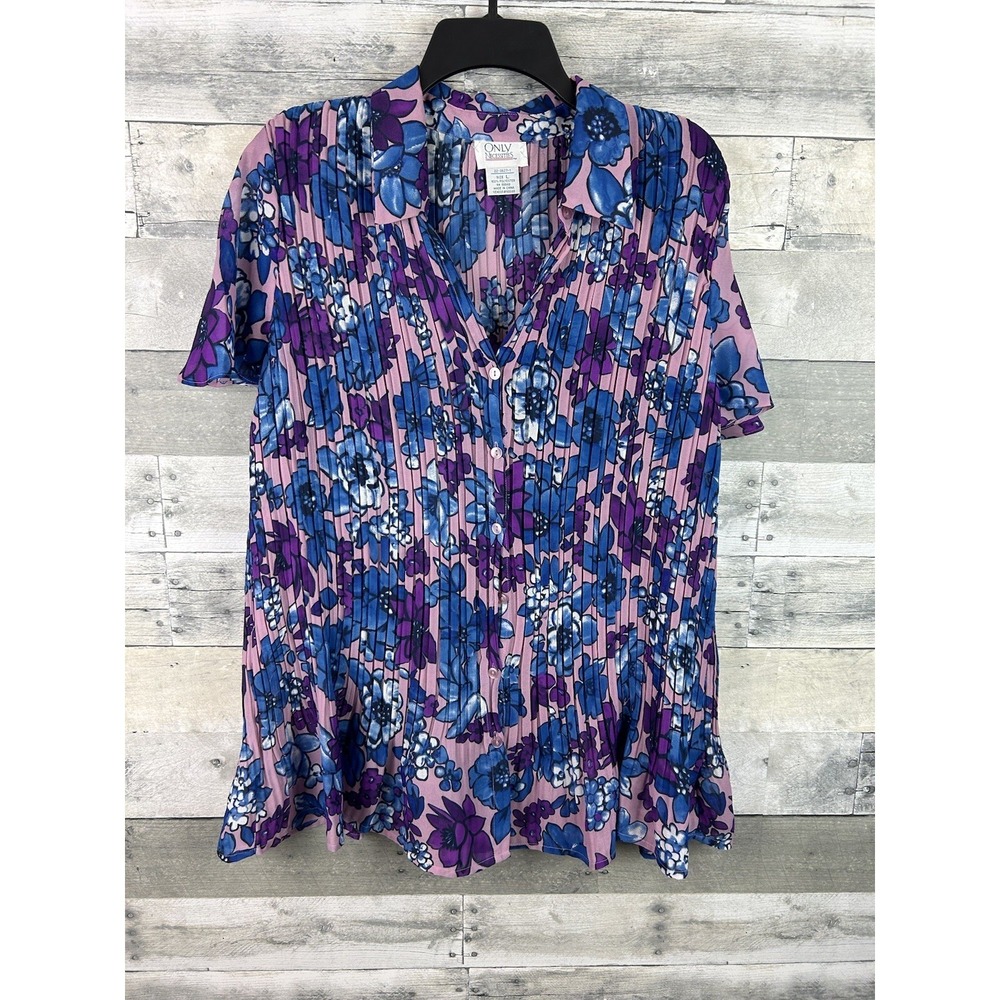 Only Necessities Women's VTG Short Sleeve Large Button Up Blouse